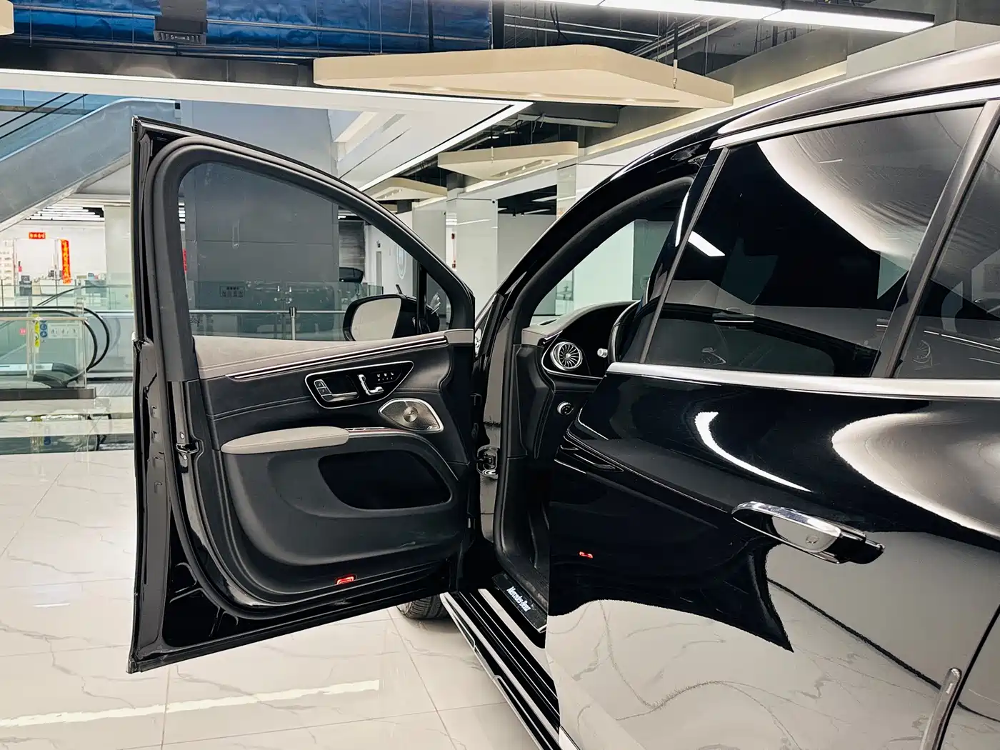 Mercedes-Benz Mercedes-Benz EQS SUV 2023 450 4MATIC Pioneer Edition