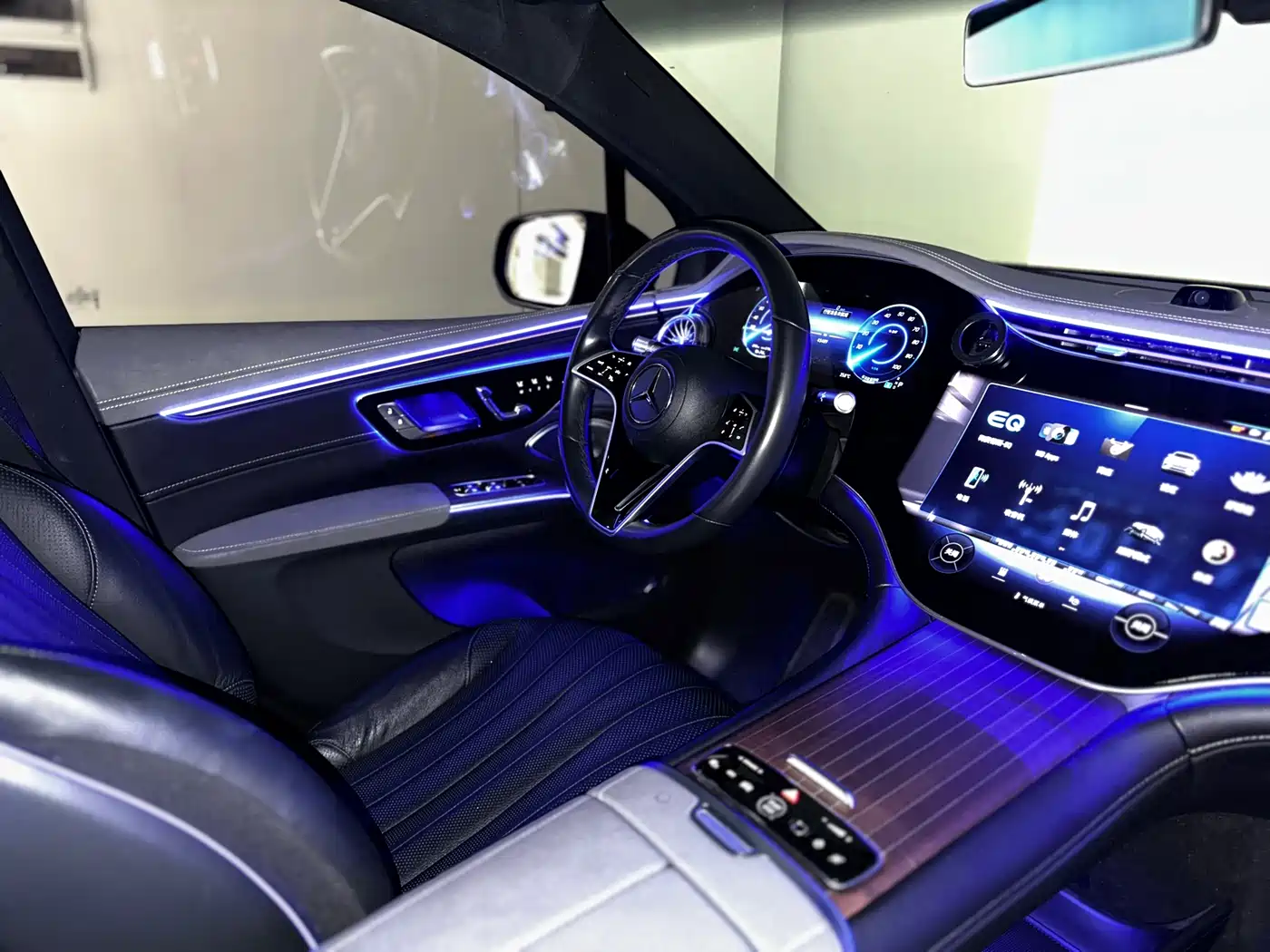 Mercedes-Benz Mercedes-Benz EQS SUV 2023 450 4MATIC Pioneer Edition