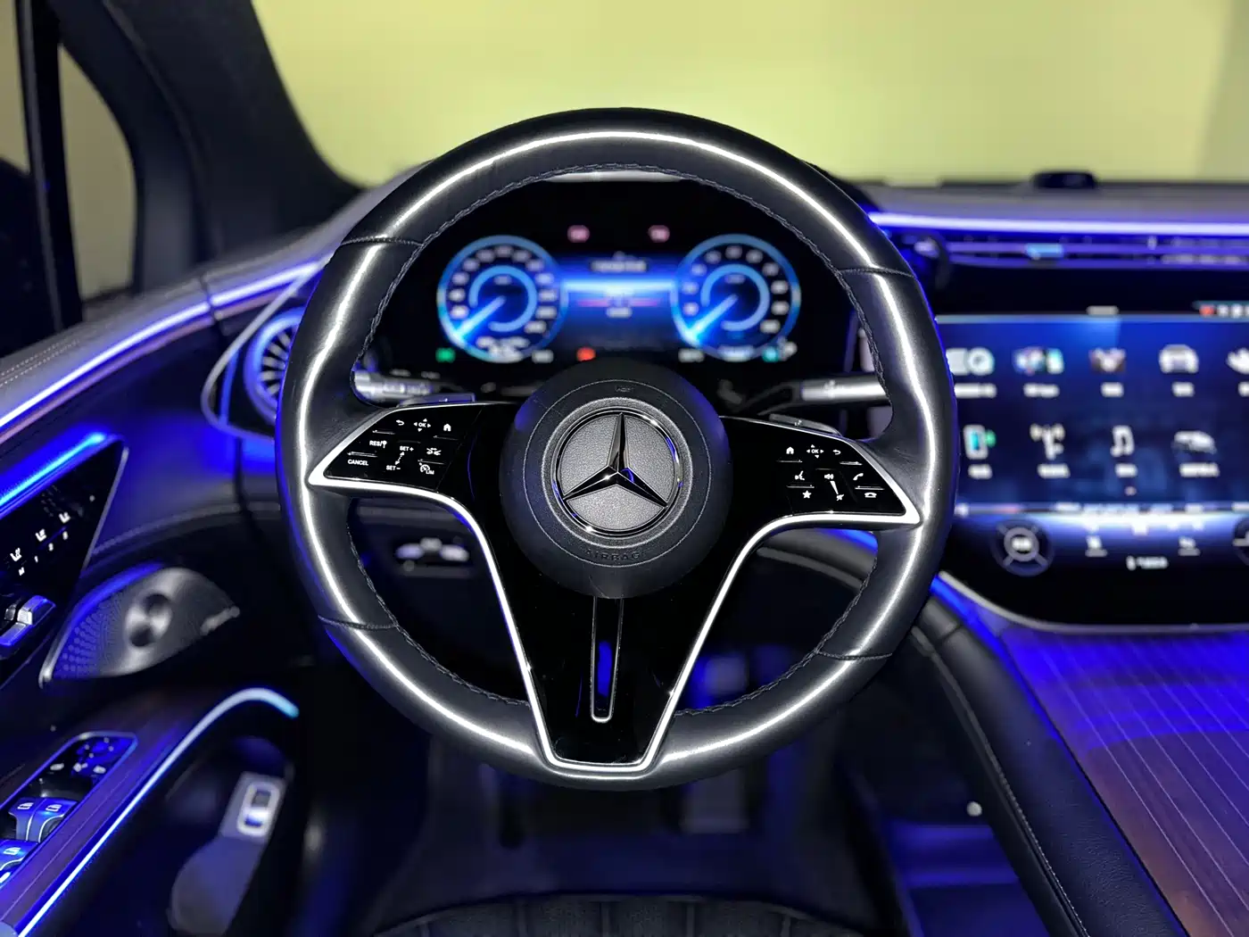 Mercedes-Benz Mercedes-Benz EQS SUV 2023 450 4MATIC Pioneer Edition