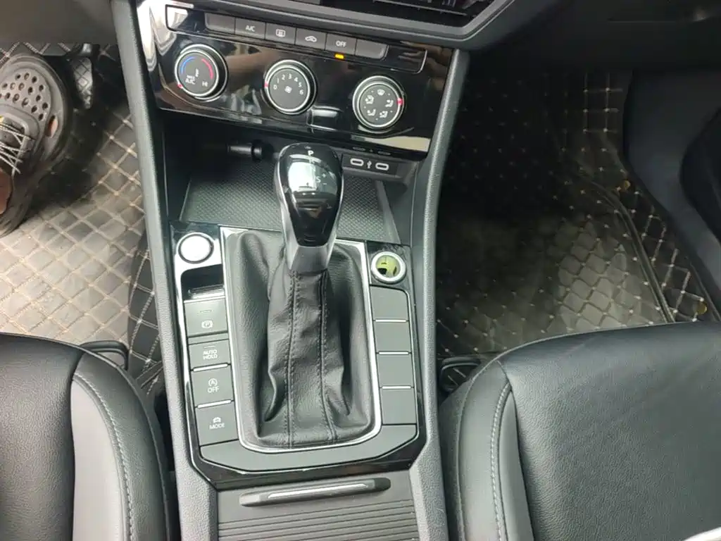 Volkswagen Sagitar 2022 280TSI DSG Surpassing Edition