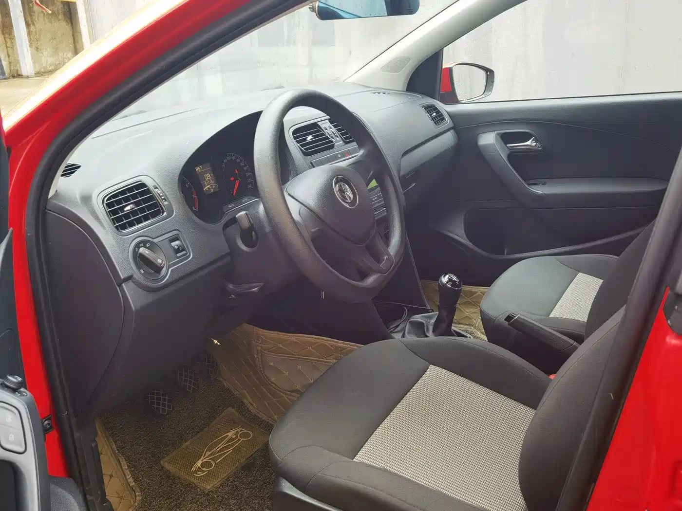 Volkswagen Polo 2016 1.4L Manual Trend