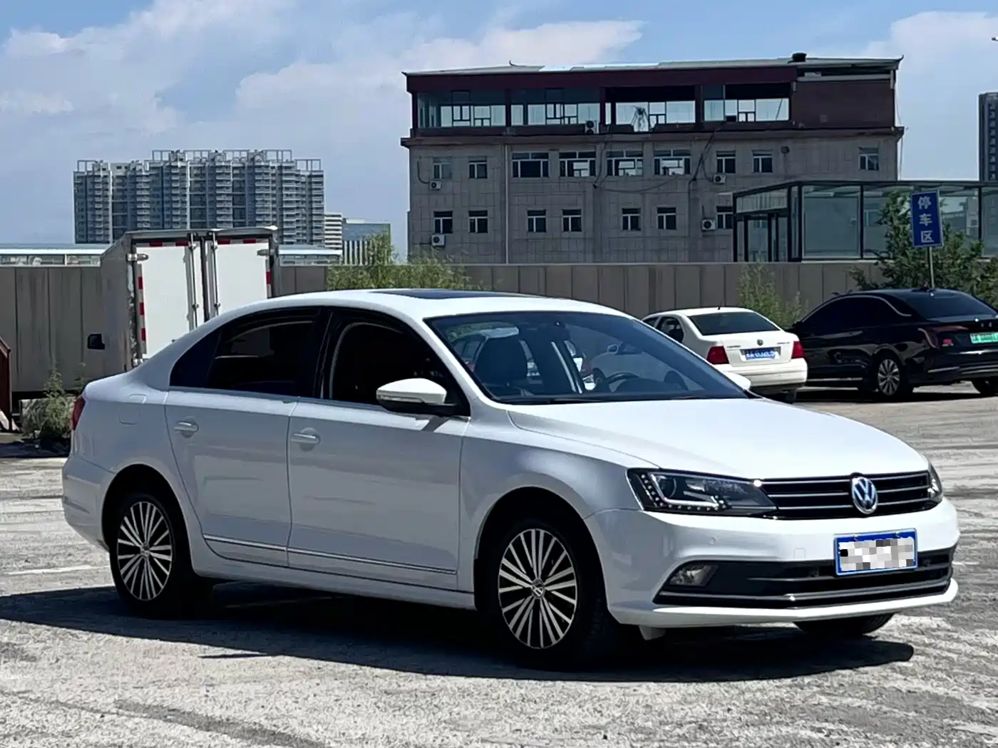 Volkswagen Sagitar 2017 230TSI Automatic Luxury
