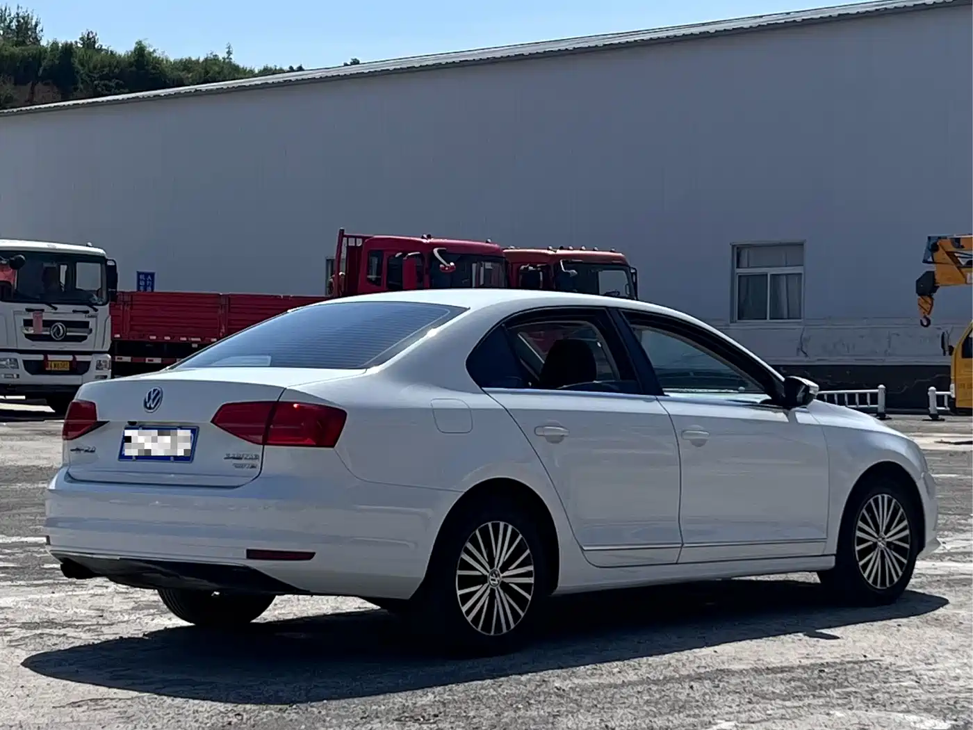 Volkswagen Sagitar 2017 230TSI Automatic Luxury