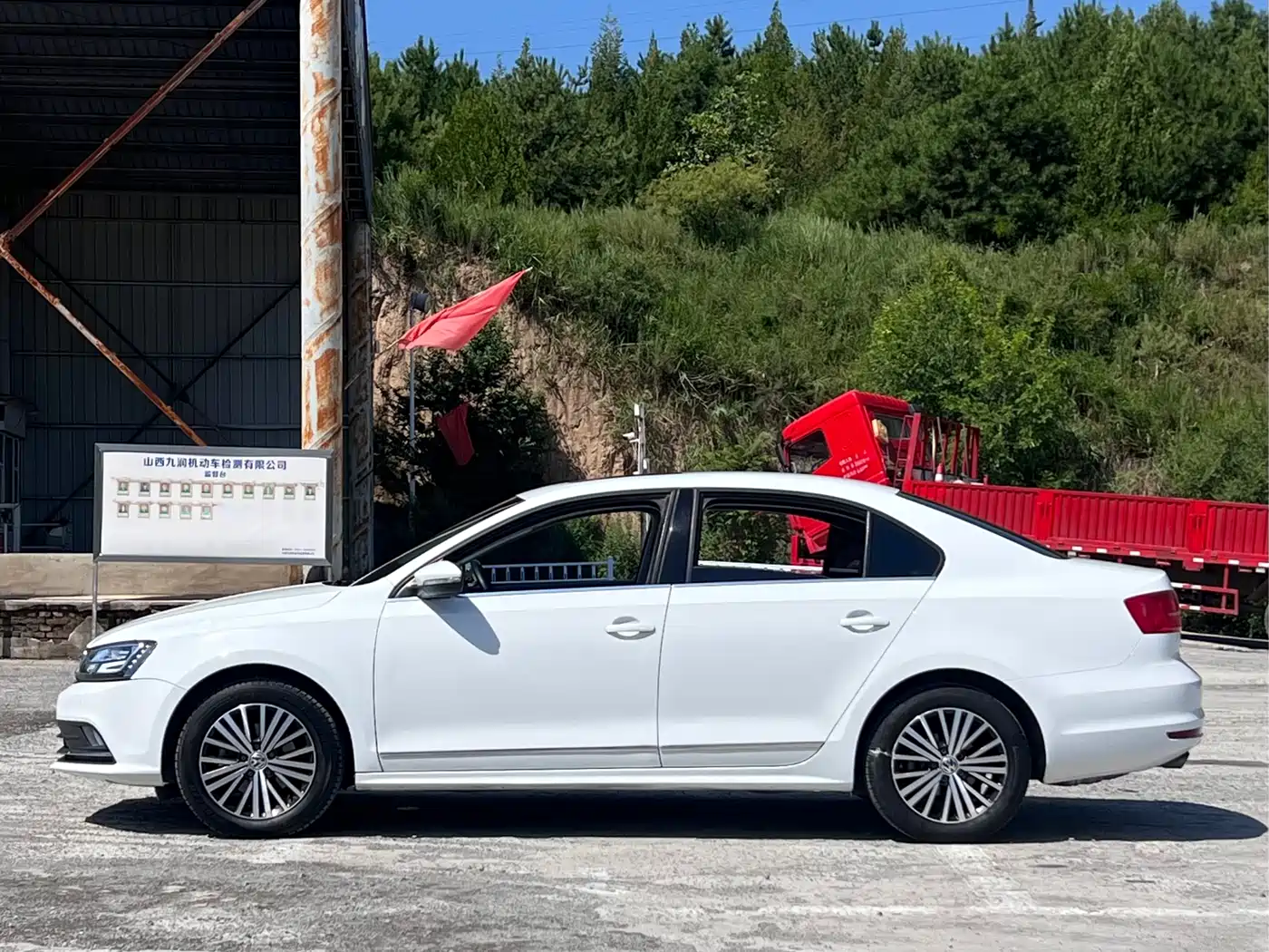Volkswagen Sagitar 2017 230TSI Automatic Luxury