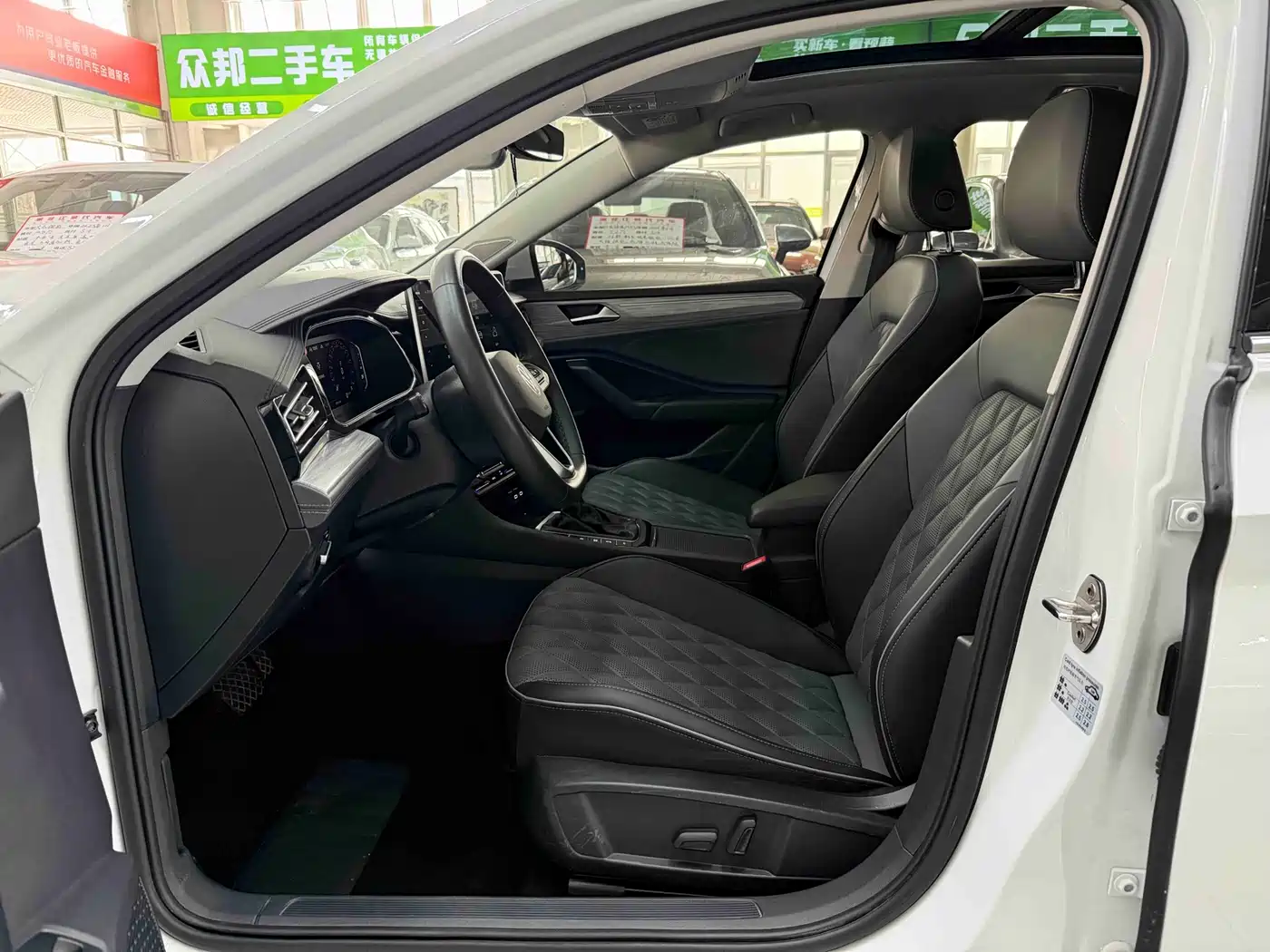 Volkswagen Sagitar 2023 Model Year 280TSI DSG Surpass Edition