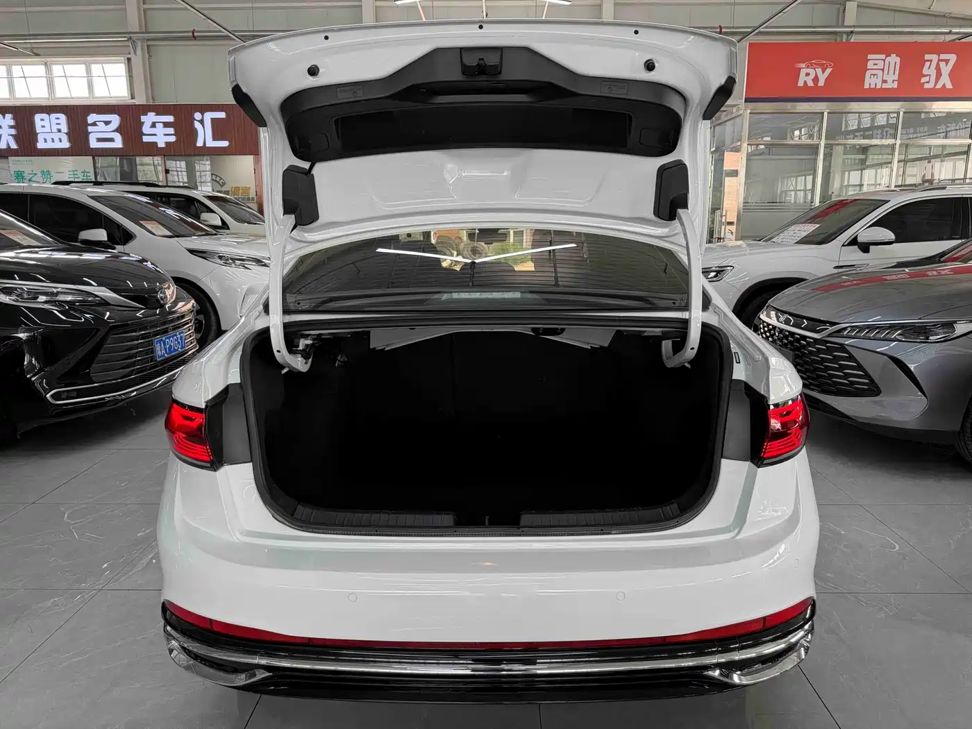 Volkswagen Sagitar 2023 Model Year 280TSI DSG Surpass Edition
