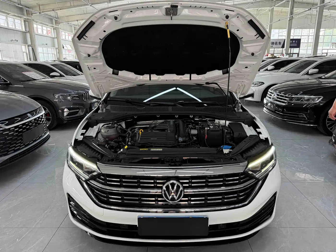 Volkswagen Sagitar 2023 Model Year 280TSI DSG Surpass Edition