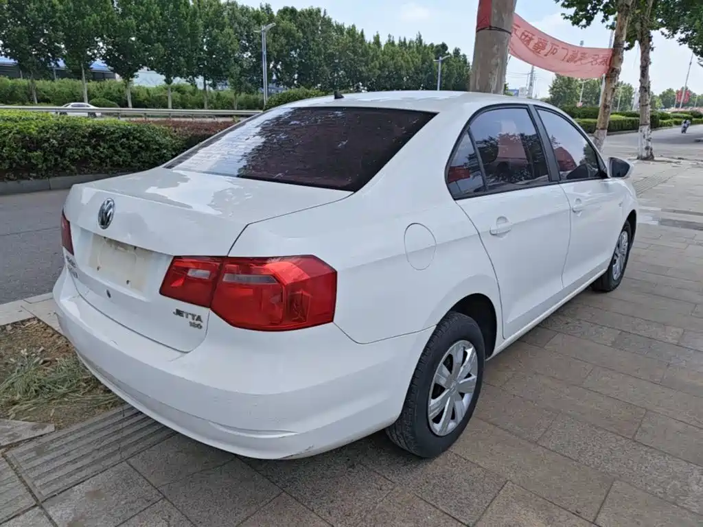 Volkswagen Jetta 2015 Value Edition 1.6L Manual Fashion