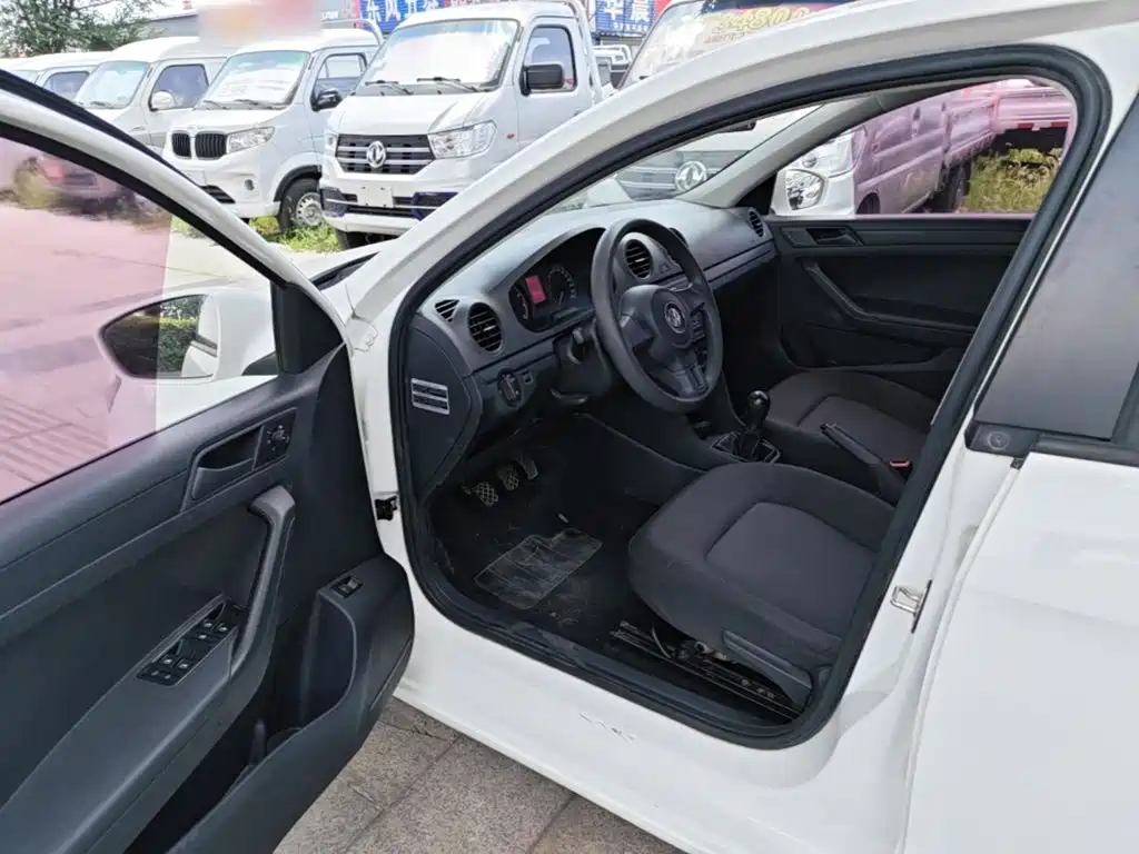 Volkswagen Jetta 2015 Value Edition 1.6L Manual Fashion