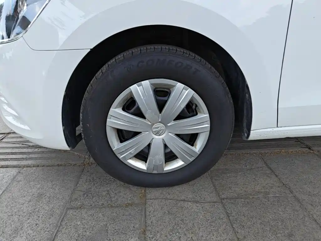Volkswagen Jetta 2015 Value Edition 1.6L Manual Fashion