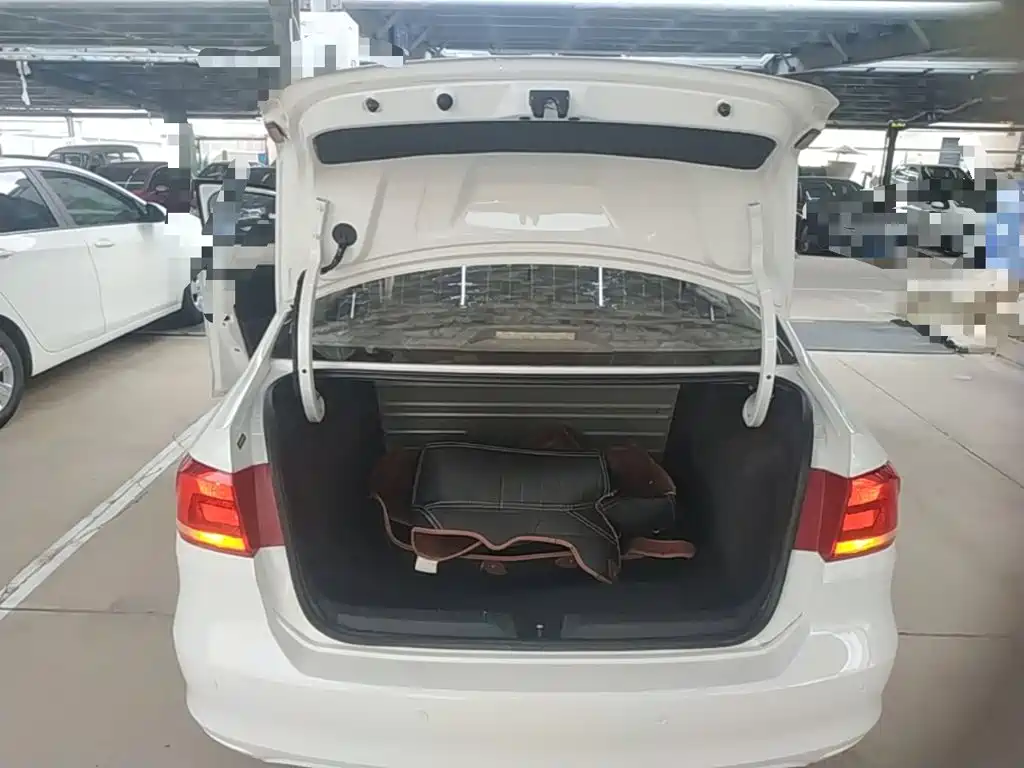Volkswagen Santana 2015 1.4L Manual Trend Edition