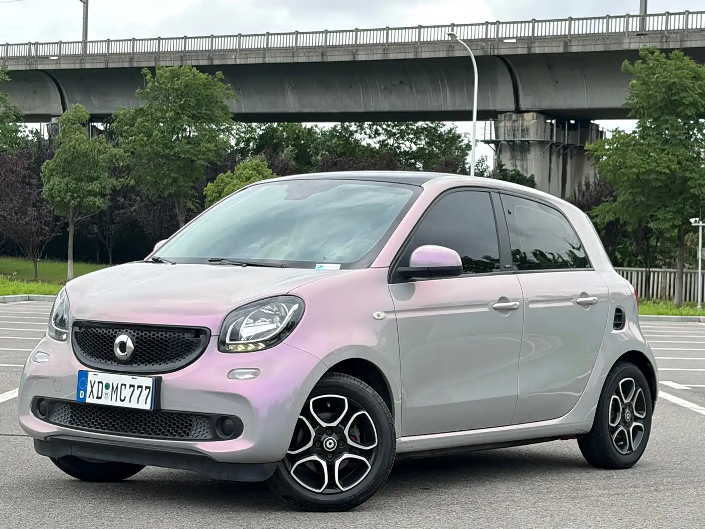 smart smart forfour 2016 Model 0.9T 66kW Pioneer Edition