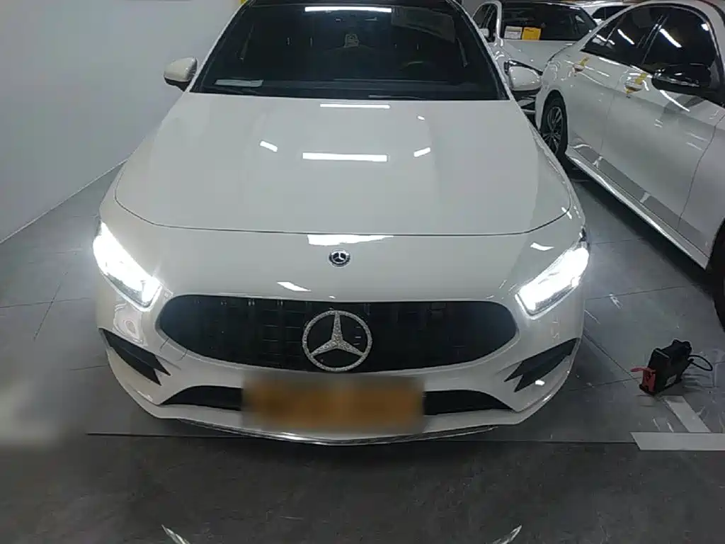 Mercedes-Benz Mercedes-Benz A-Class 2019 A 180 L Sport Sedan