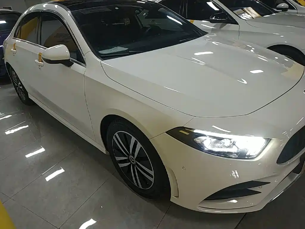 Mercedes-Benz Mercedes-Benz A-Class 2019 A 180 L Sport Sedan