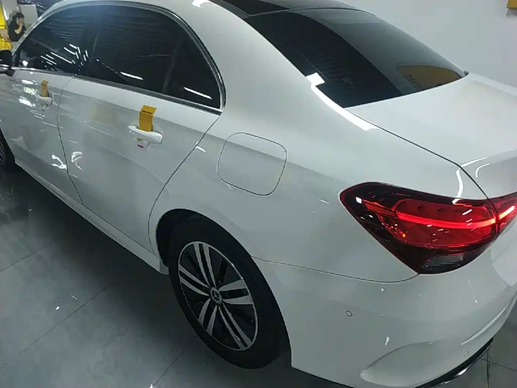 Mercedes-Benz Mercedes-Benz A-Class 2019 A 180 L Sport Sedan