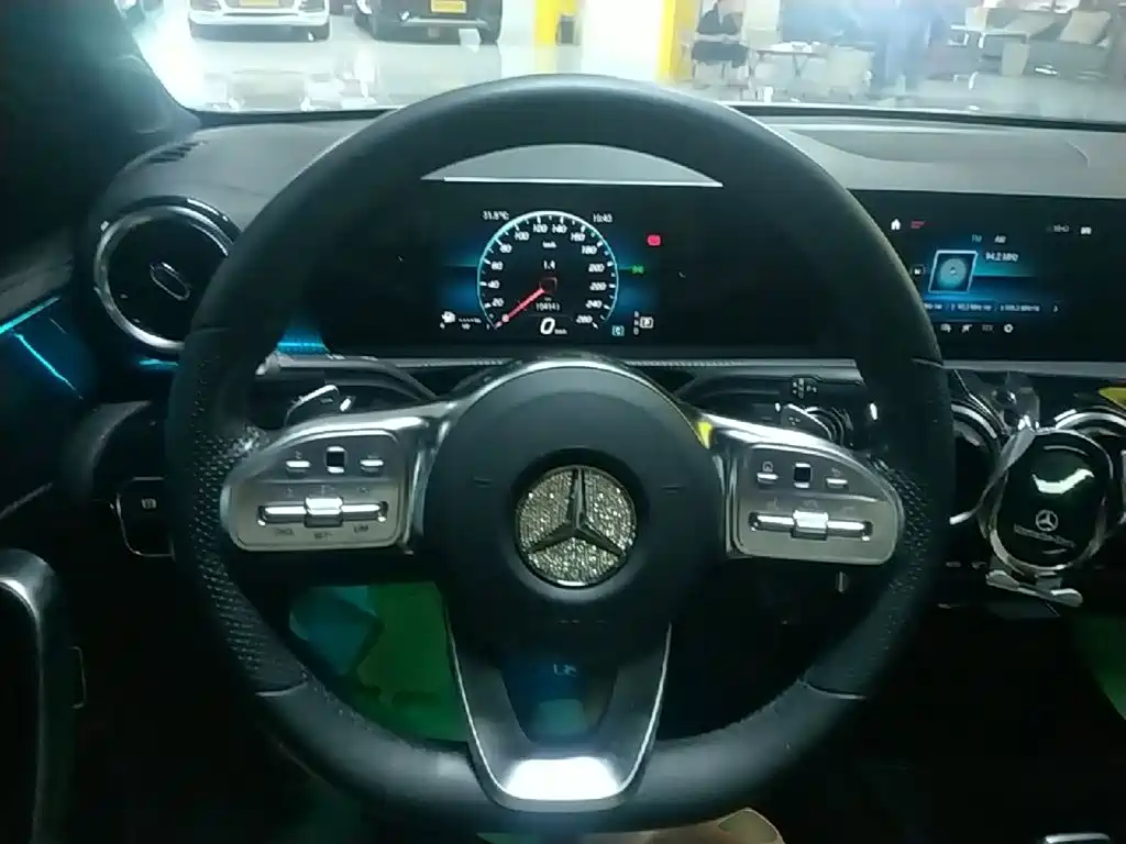 Mercedes-Benz Mercedes-Benz A-Class 2019 A 180 L Sport Sedan