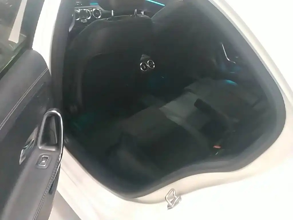 Mercedes-Benz Mercedes-Benz A-Class 2019 A 180 L Sport Sedan
