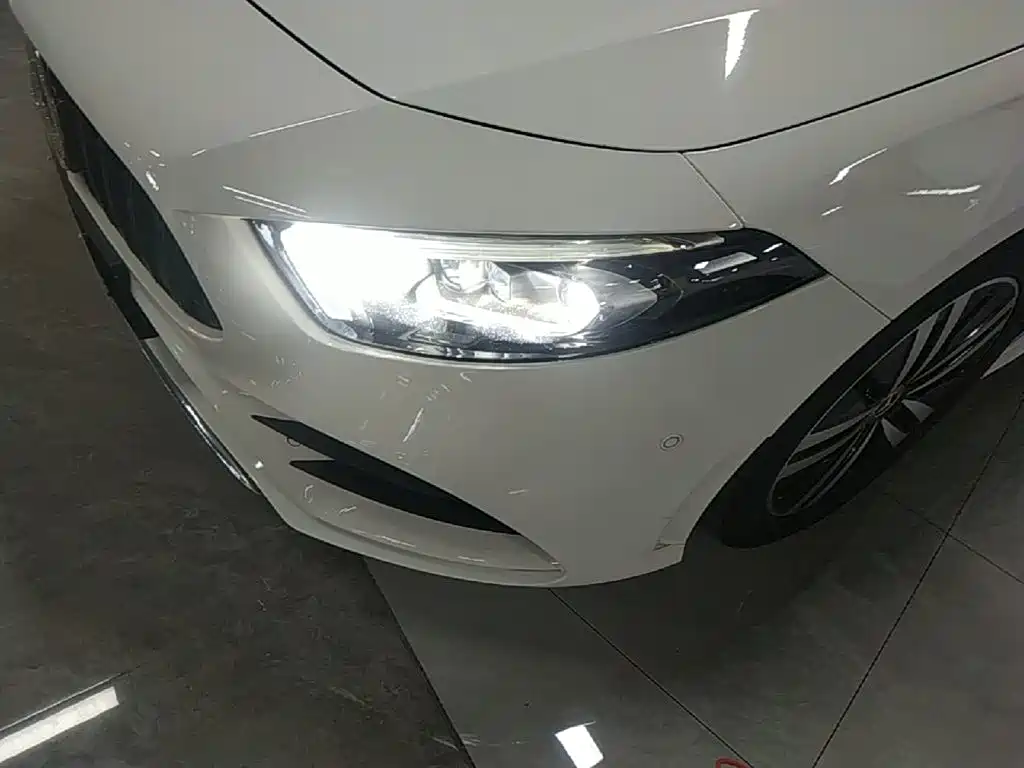 Mercedes-Benz Mercedes-Benz A-Class 2019 A 180 L Sport Sedan