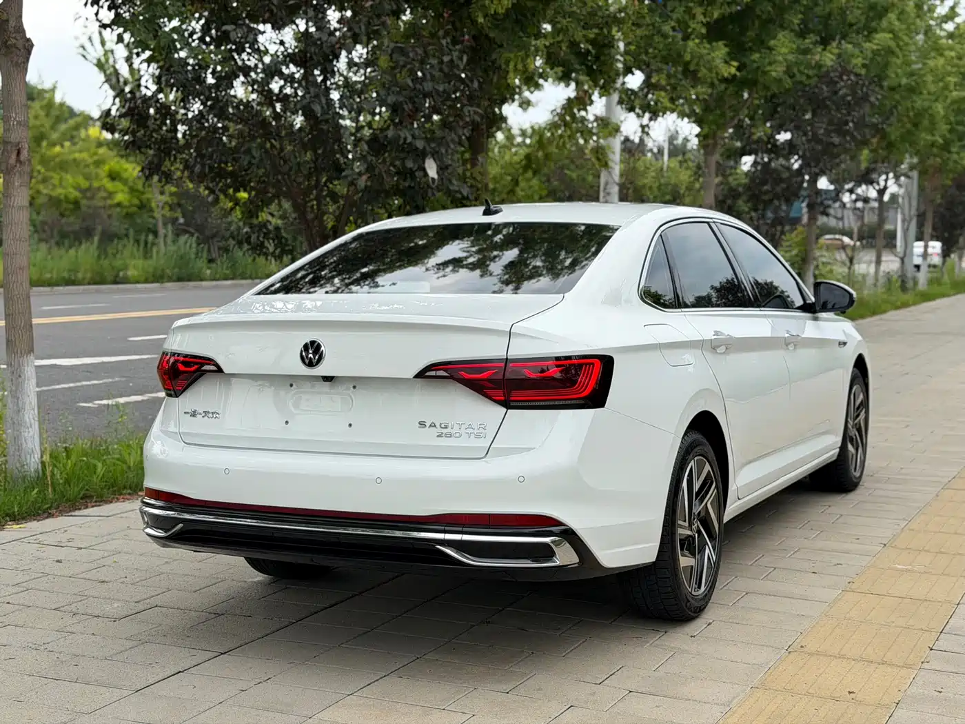 Volkswagen Sagitar 2023 280TSI DSG Surpass Plus Edition