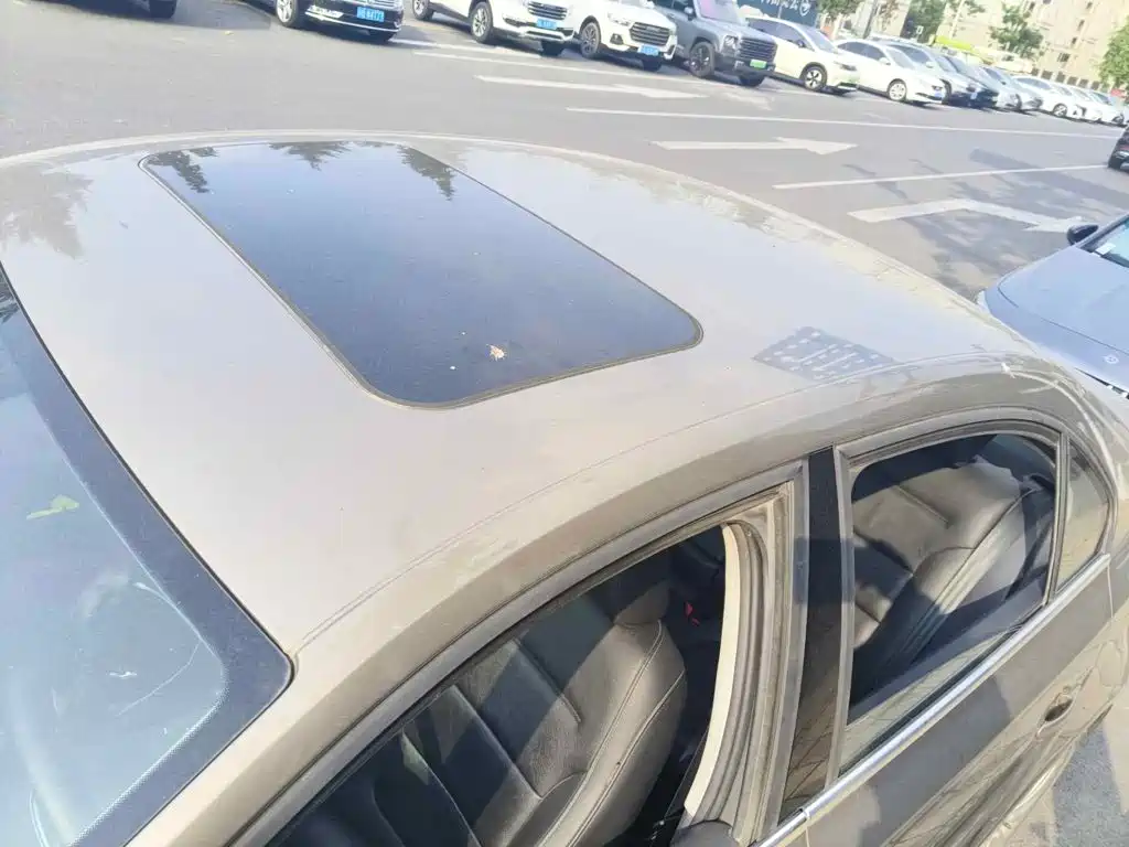 Volkswagen Sagitar 2015 230TSI Manual Comfort