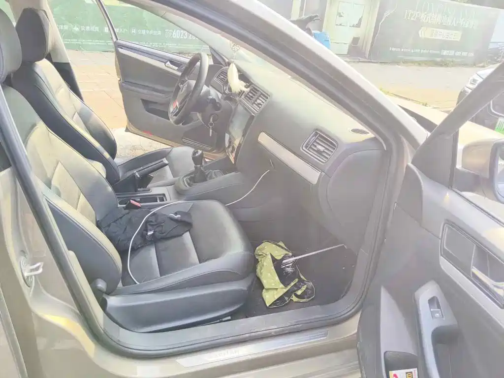 Volkswagen Sagitar 2015 230TSI Manual Comfort