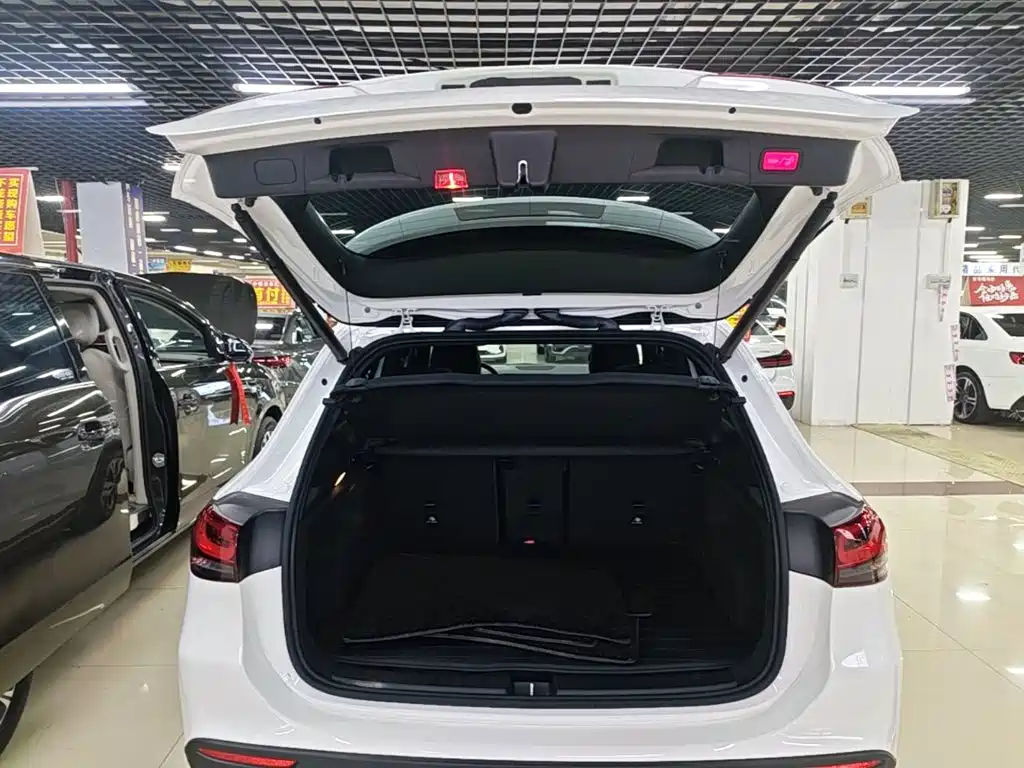 Mercedes-Benz Mercedes-Benz GLA 2020 GLA 180