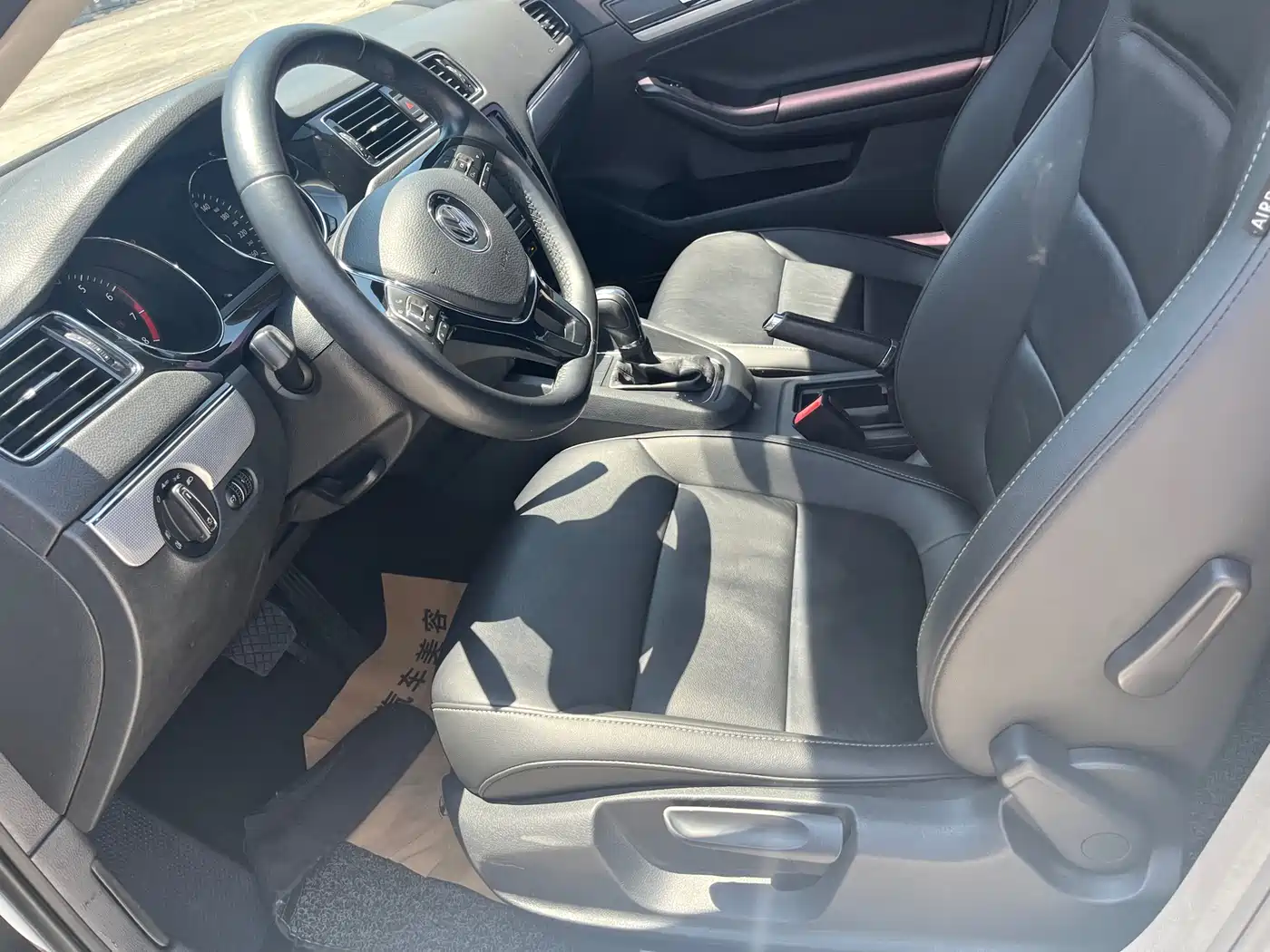Volkswagen Sagitar 2018 1.6L Automatic Comfort
