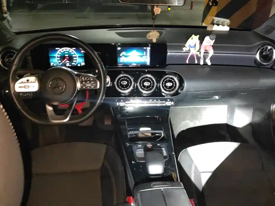 Mercedes-Benz Mercedes-Benz A-Class 2019 A 180 L Sport Sedan