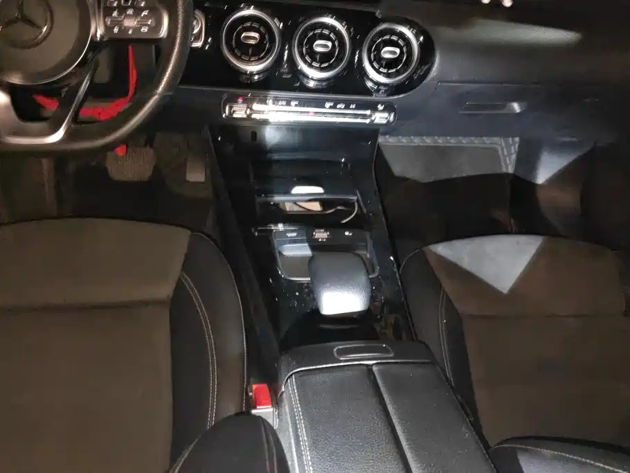 Mercedes-Benz Mercedes-Benz A-Class 2019 A 180 L Sport Sedan