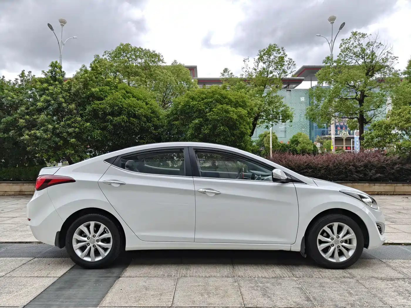 Hyundai Langdong 2016 1.6L Automatic Premium Edition