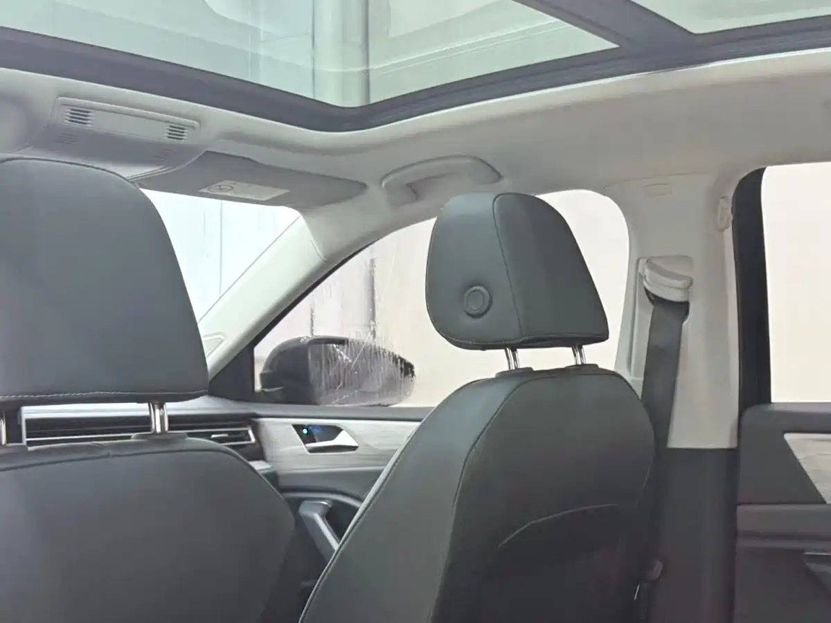 Volkswagen Sagitar 2023 280TSI DSG Surpass Plus Edition
