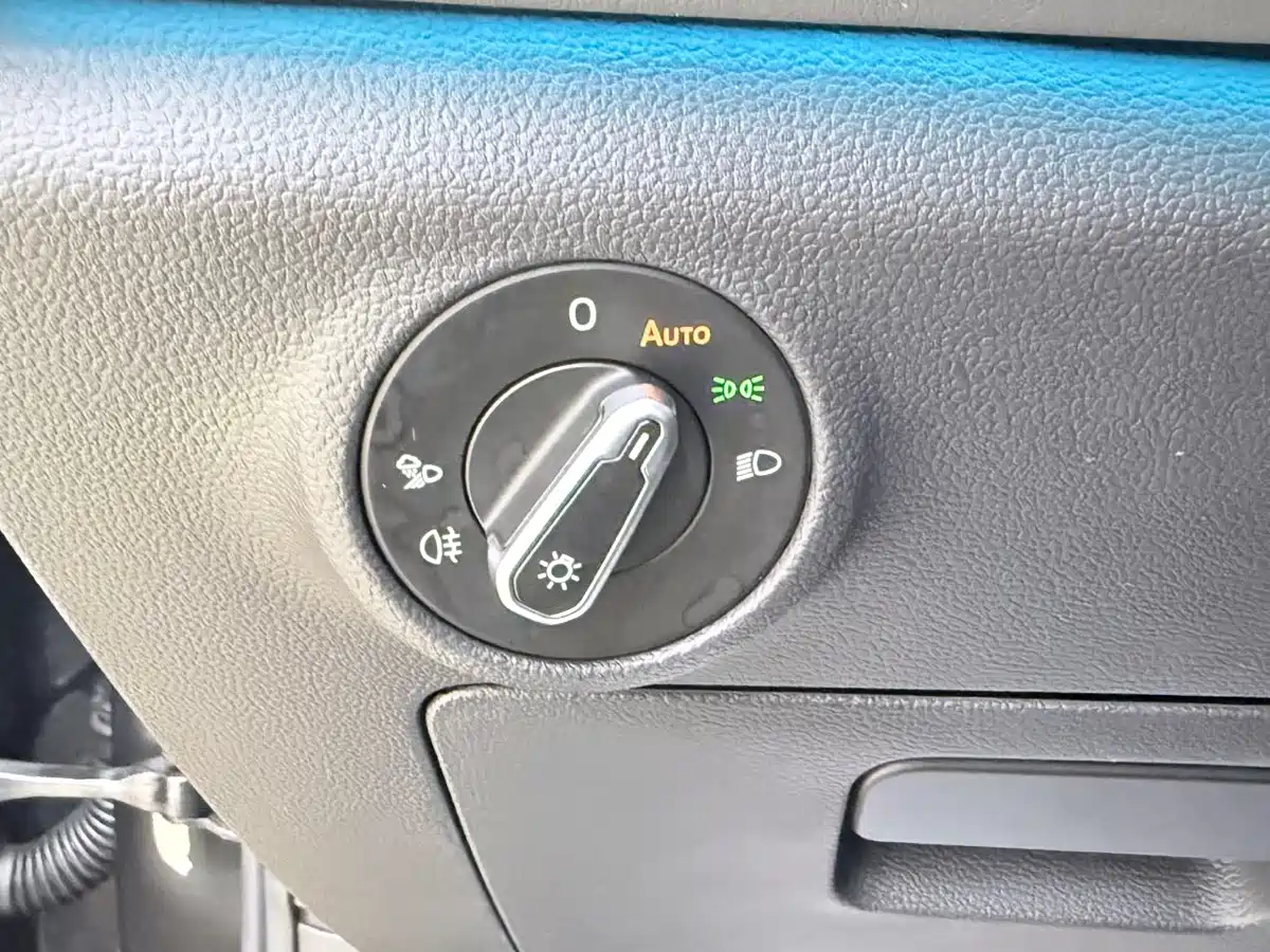 Volkswagen Sagitar 2023 280TSI DSG Surpass Plus Edition