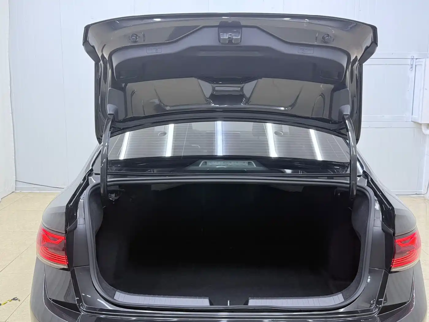 Volkswagen Sagitar 2023 280TSI DSG Surpass Plus Edition