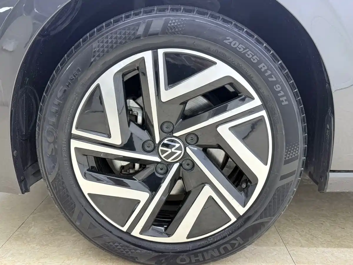 Volkswagen Sagitar 2023 280TSI DSG Surpass Plus Edition