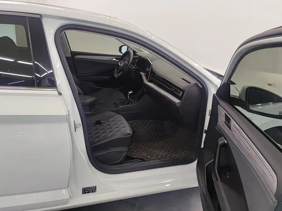 Volkswagen Sagitar 2023 Model Year 200TSI DSG Surpass Edition