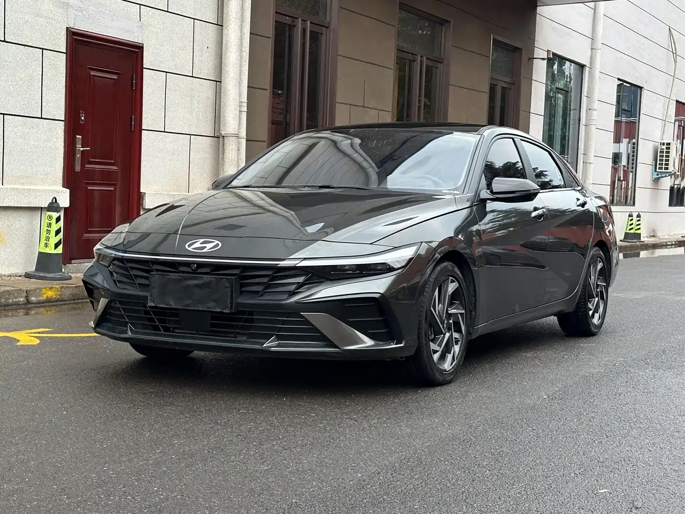 Hyundai Elantra 2023 1.5L CVT TOP Flagship Edition