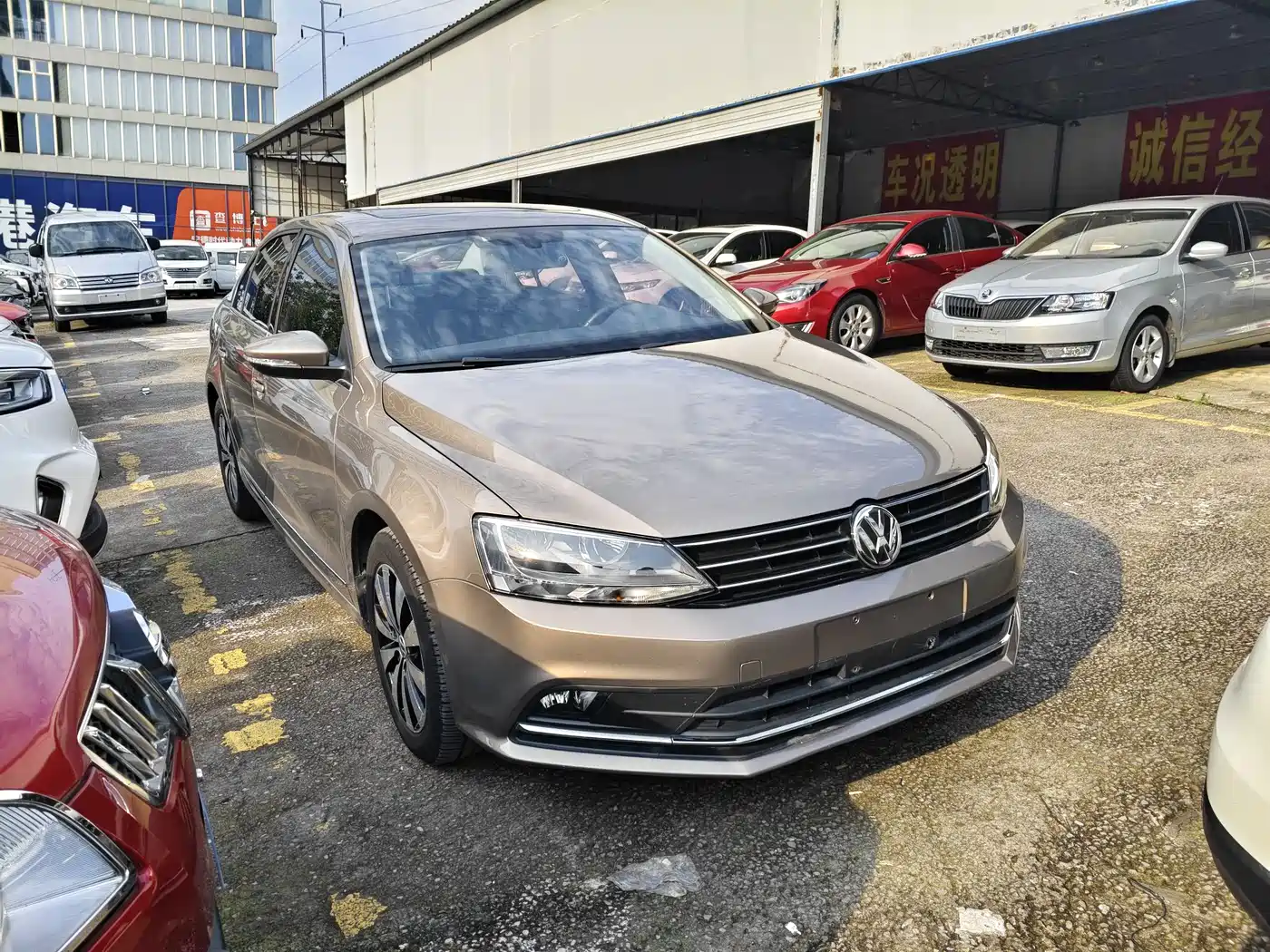 Volkswagen Sagitar 2018 1.6L Automatic Comfort