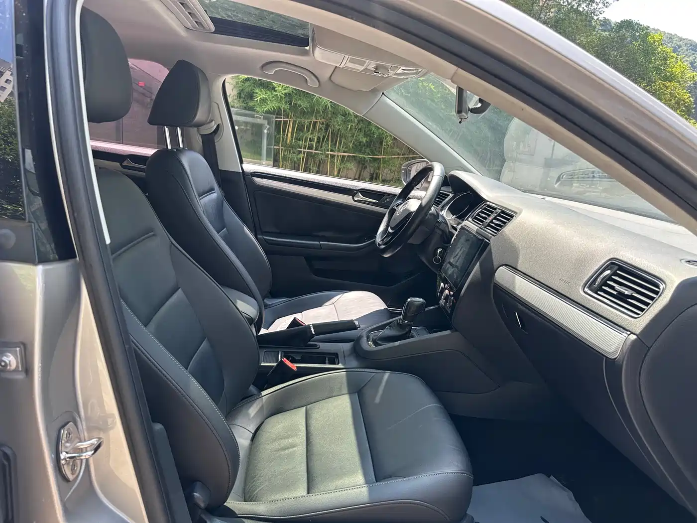 Volkswagen Sagitar 2015 230TSI Automatic Comfort