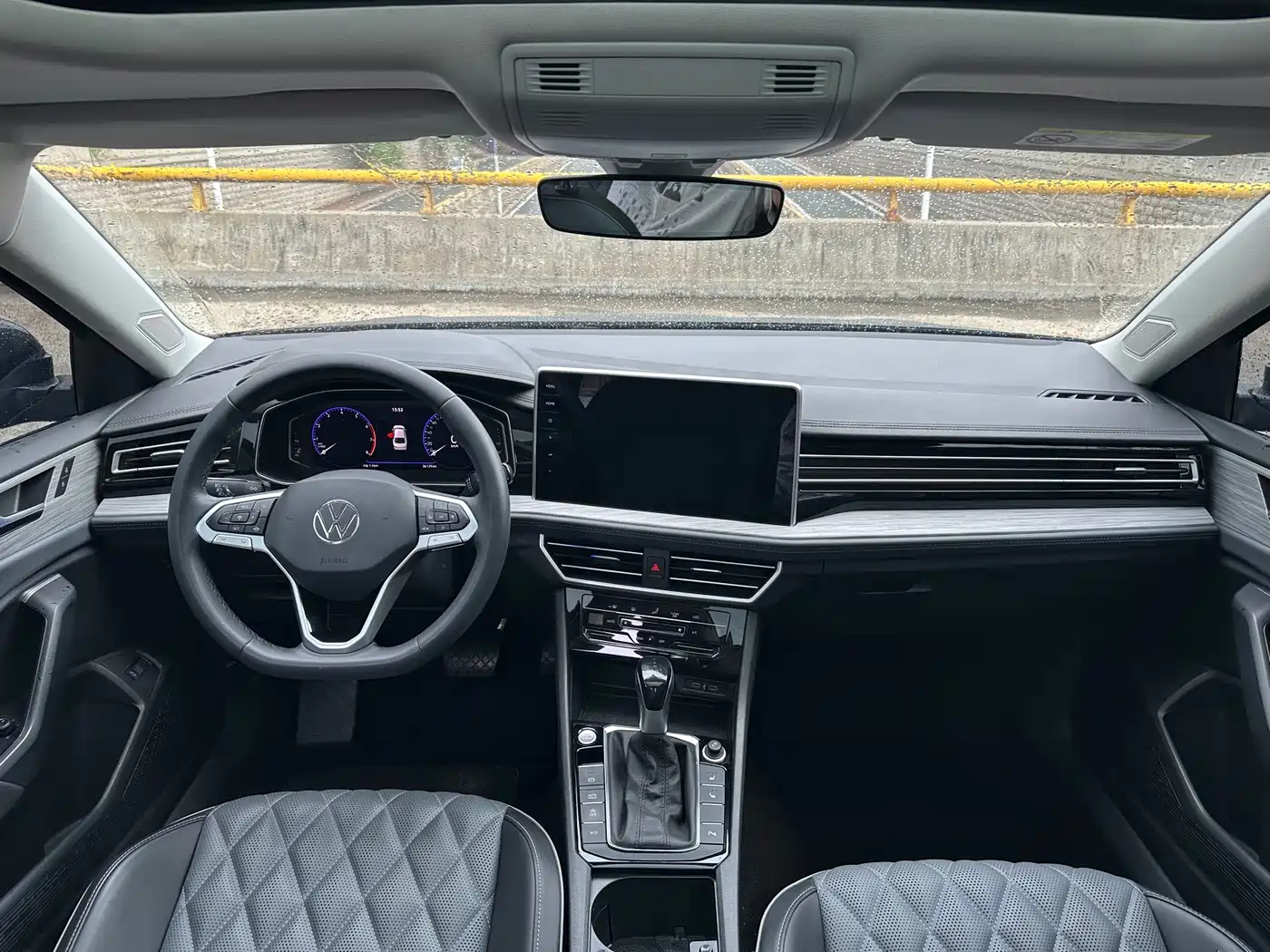 Volkswagen Sagitar 2023 280TSI DSG Surpass Plus Edition