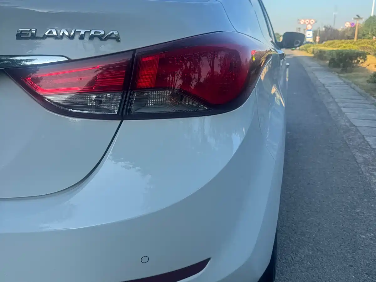 Hyundai Langdong 2016 1.6L Manual Premium Edition