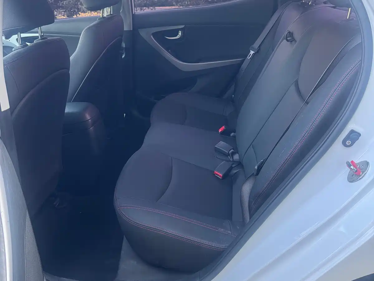 Hyundai Langdong 2016 1.6L Manual Premium Edition
