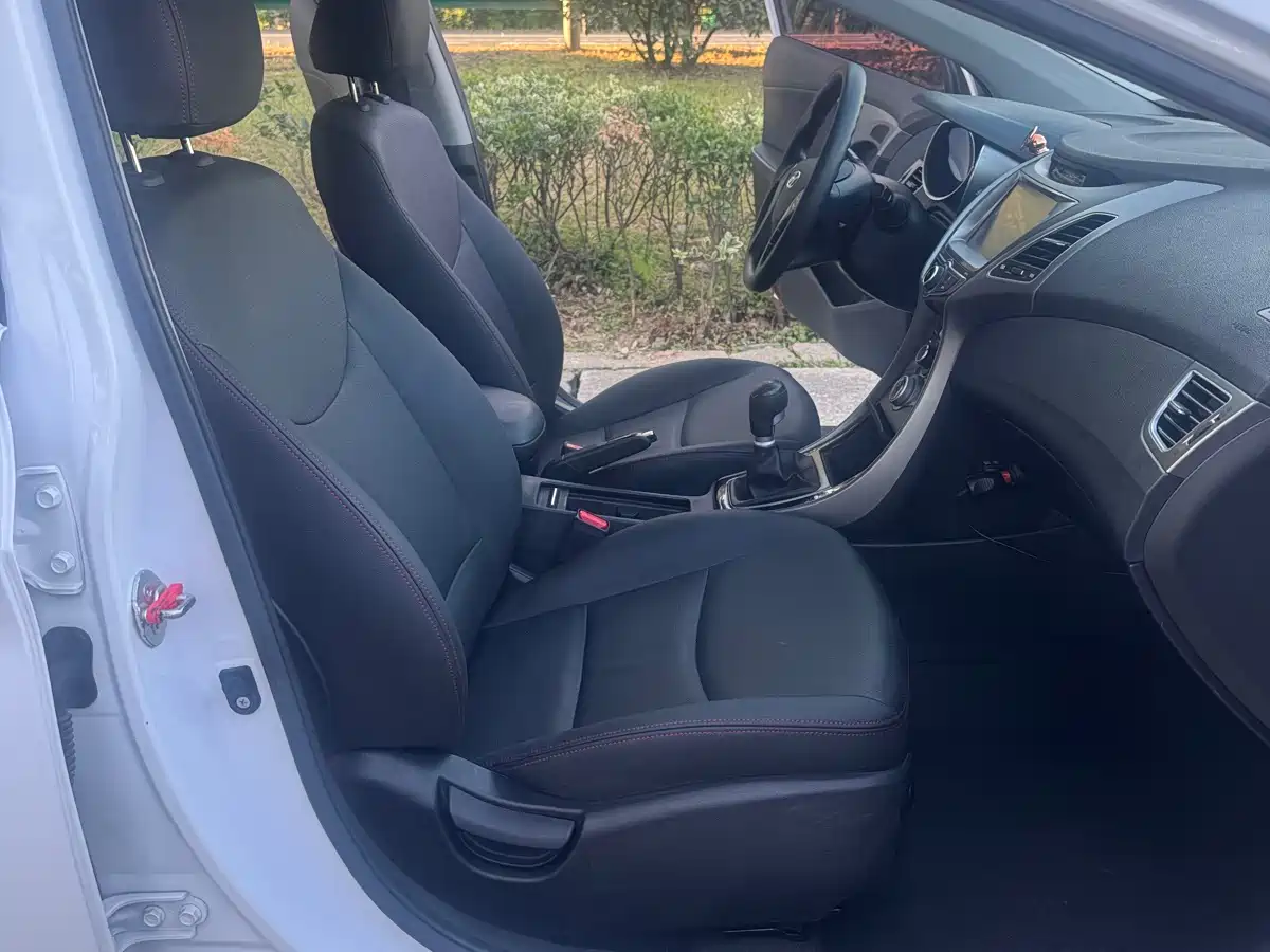 Hyundai Langdong 2016 1.6L Manual Premium Edition