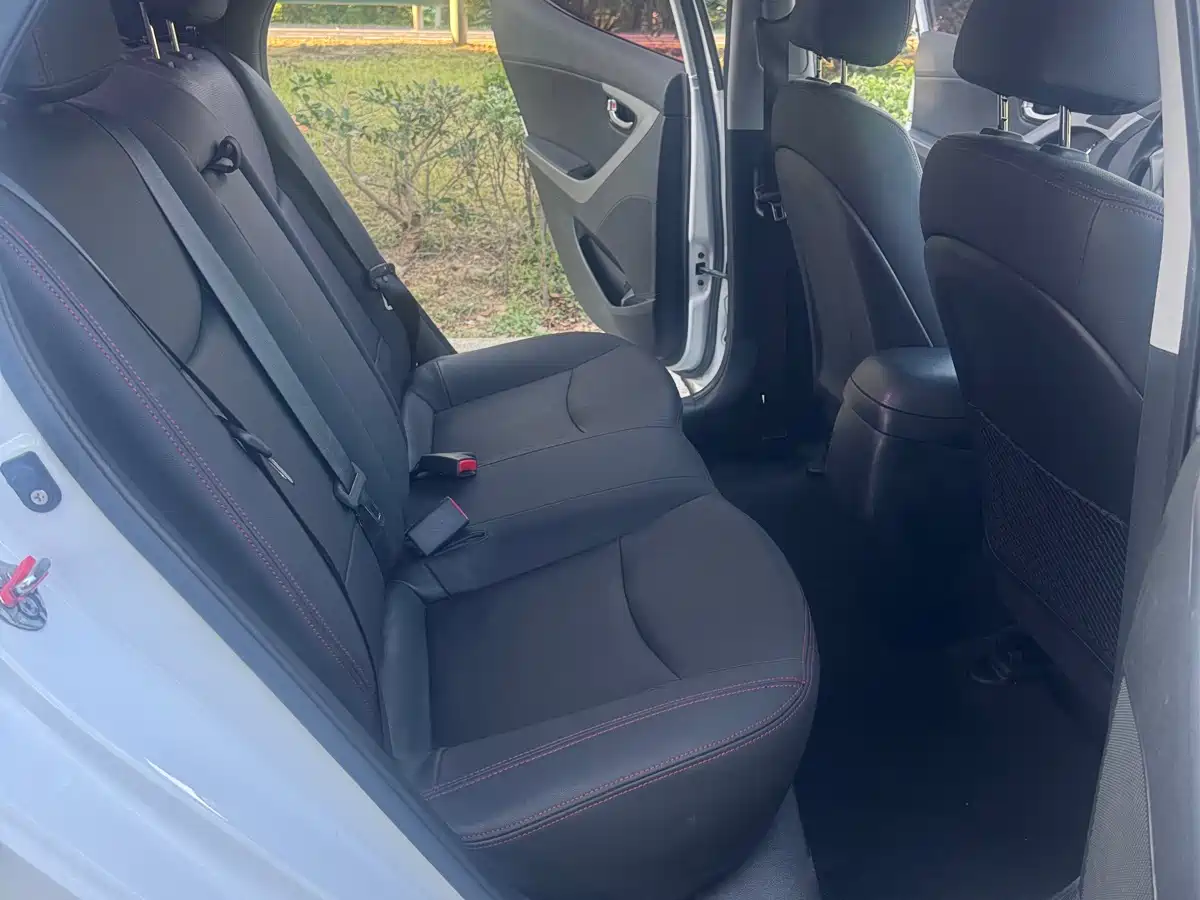 Hyundai Langdong 2016 1.6L Manual Premium Edition