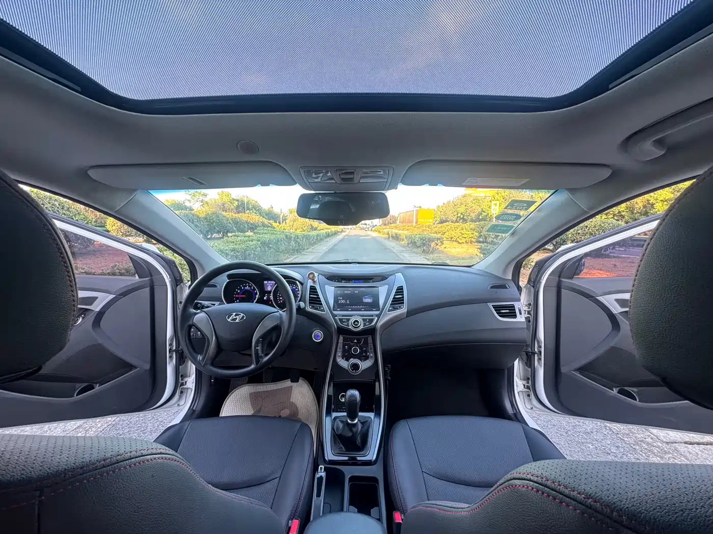 Hyundai Langdong 2016 1.6L Manual Premium Edition