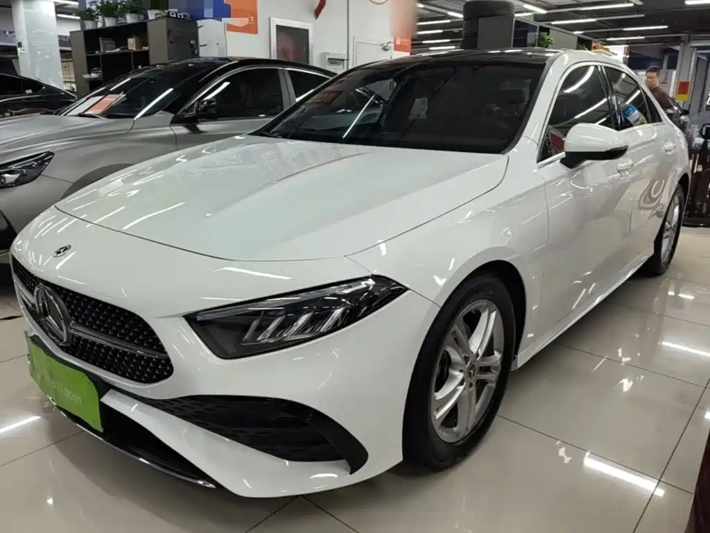 Mercedes-Benz Mercedes-Benz A-Class 2024 Facelift A 180 L