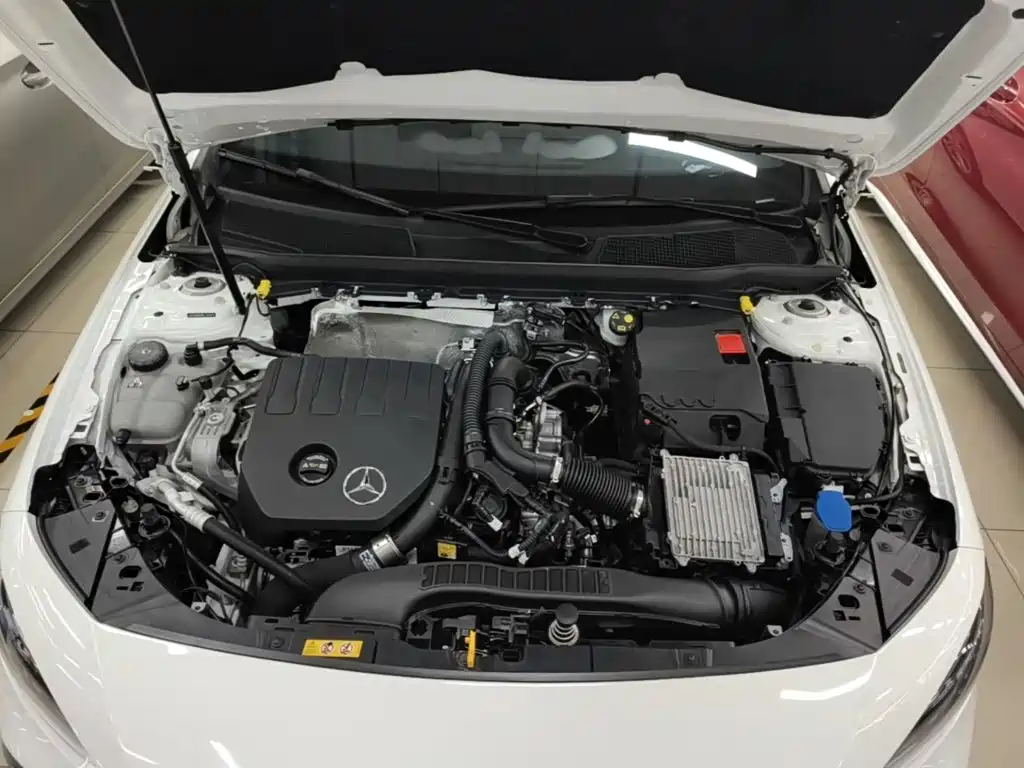 Mercedes-Benz Mercedes-Benz A-Class 2024 Facelift A 180 L