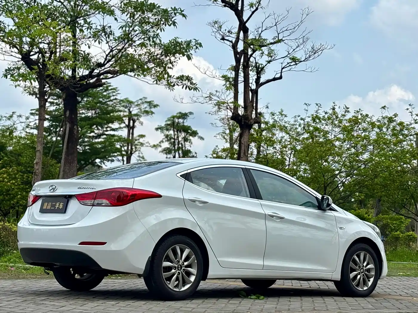Hyundai Langdong 2015 1.6L Auto Trend