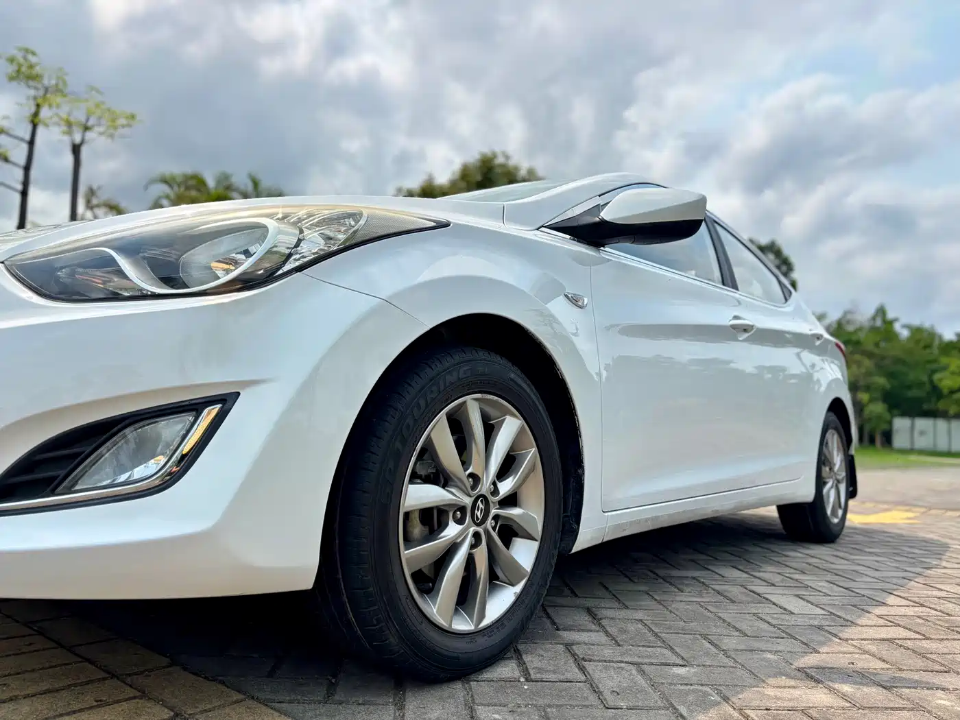 Hyundai Langdong 2015 1.6L Auto Trend