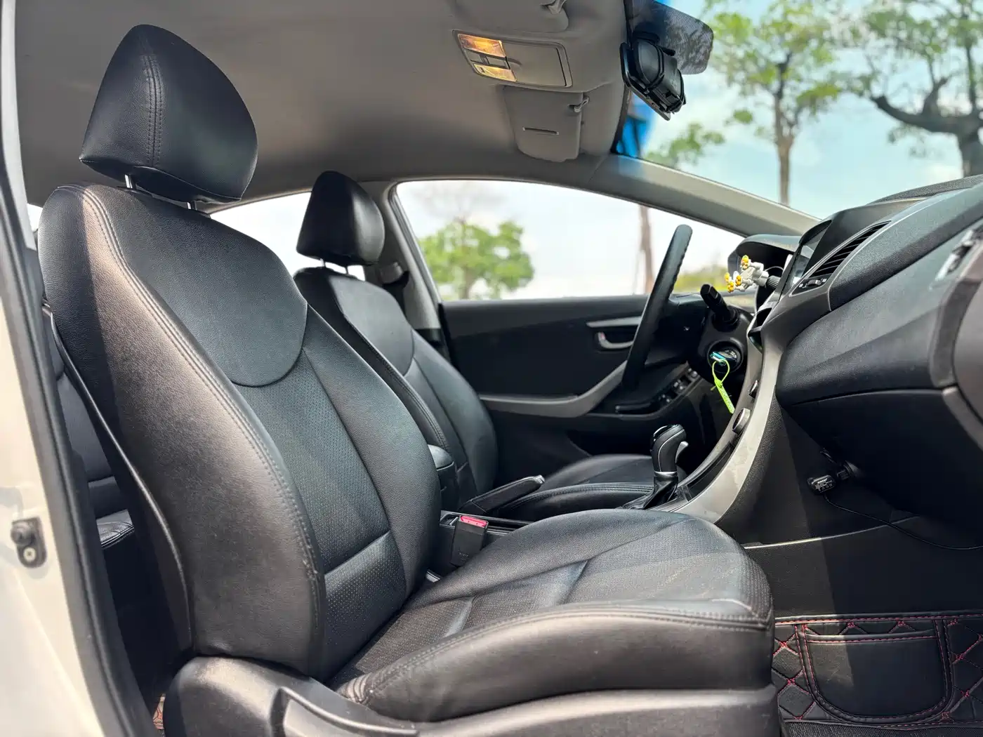 Hyundai Langdong 2015 1.6L Auto Trend