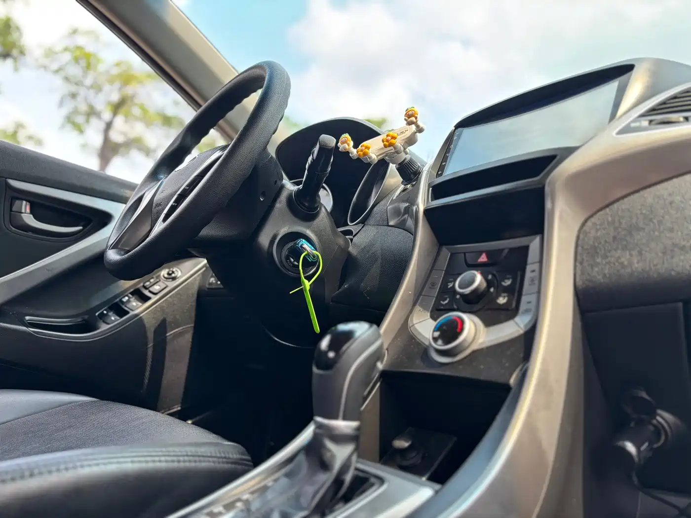 Hyundai Langdong 2015 1.6L Auto Trend